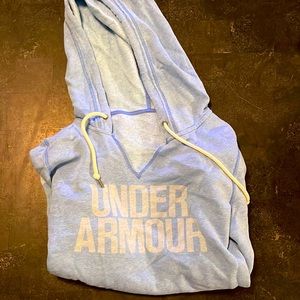 Under armer hoodie